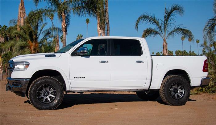 ICON 2019+ Ram 1500 2-3in. Stage 2 Leveling Kit w/ Billet UCA's